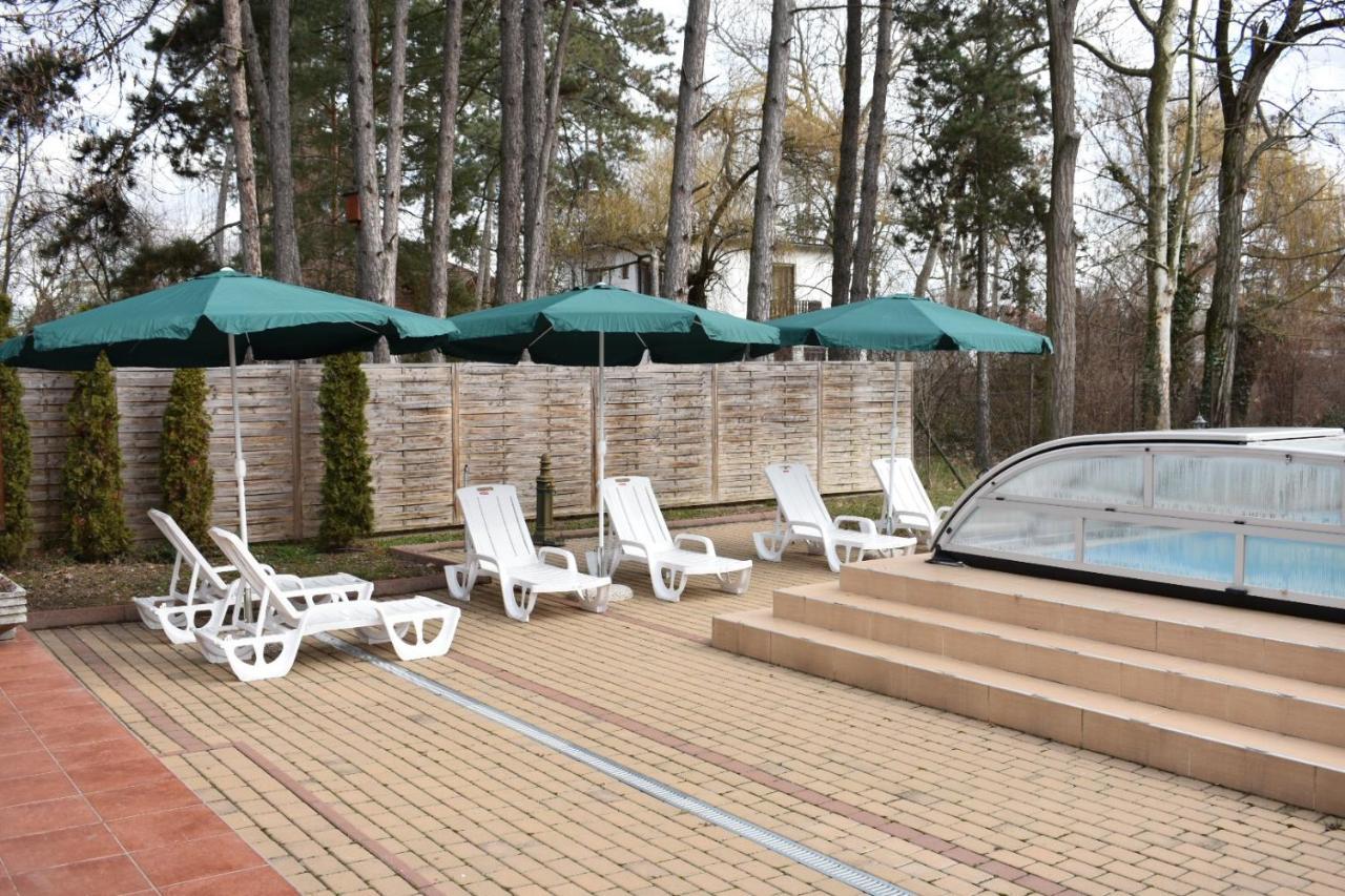 Villa Lily Zamárdi Exteriör bild